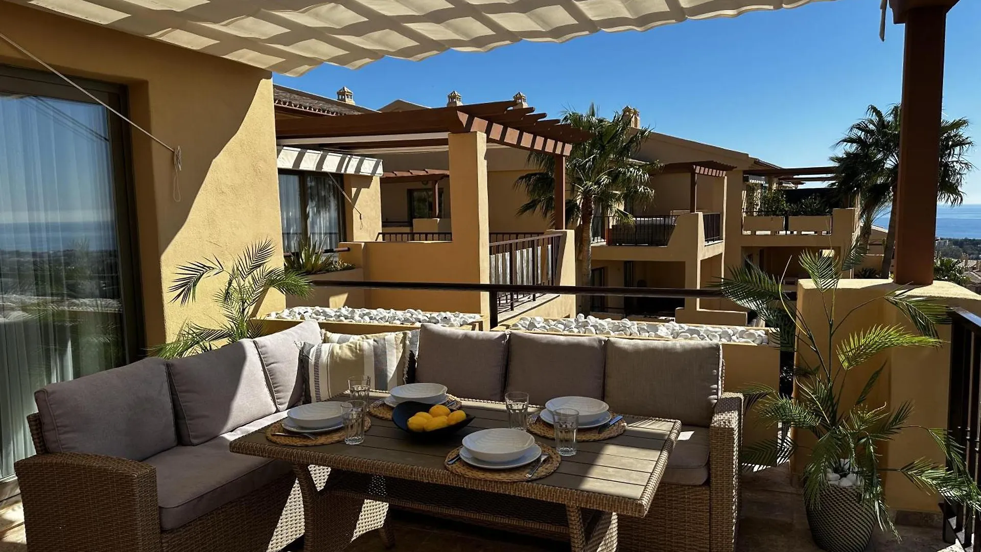 Charming 2 Bed Apartment In Quartiers Marbella Estepona