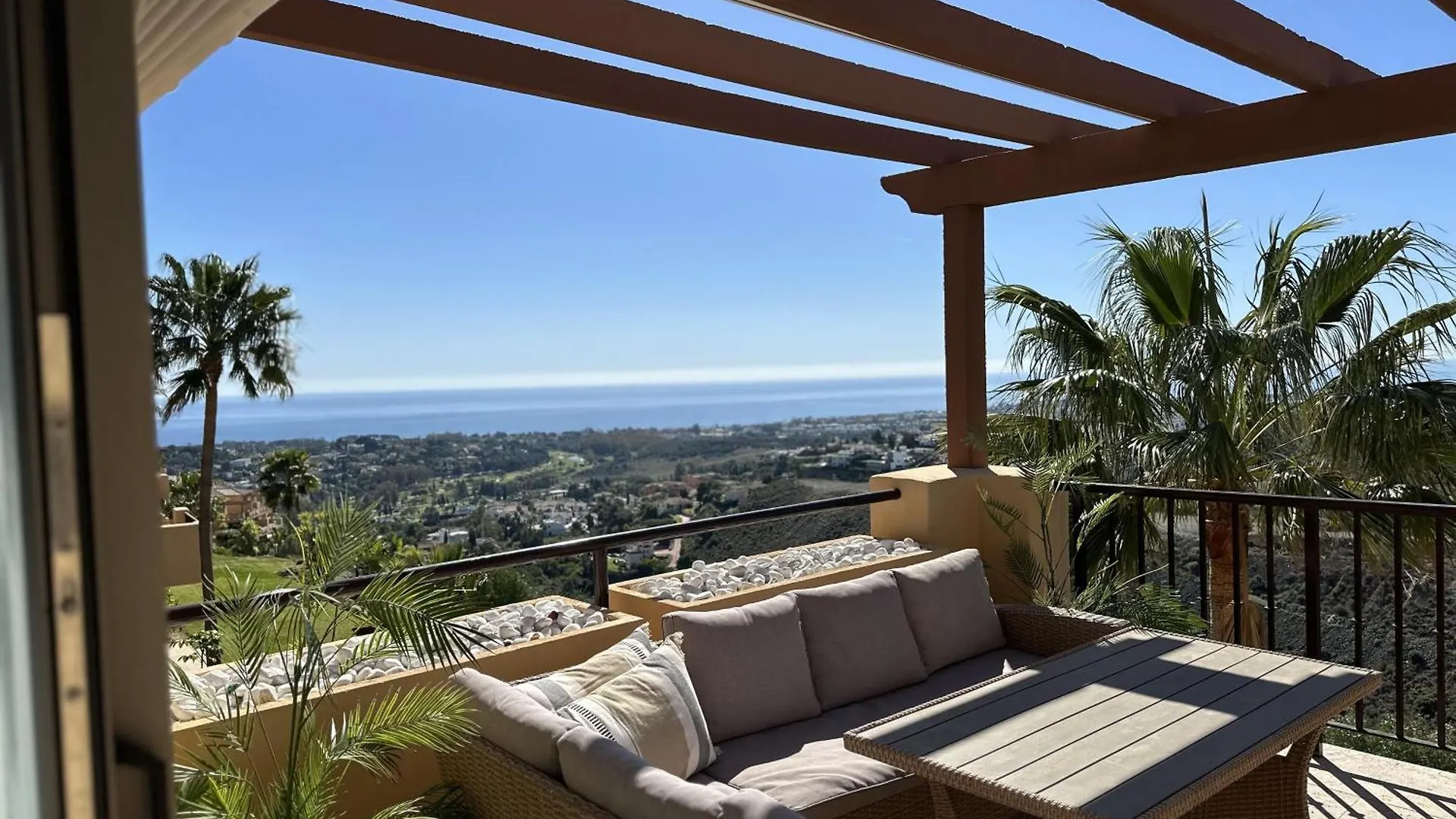 Charming 2 Bed Apartment In Quartiers Marbella Estepona