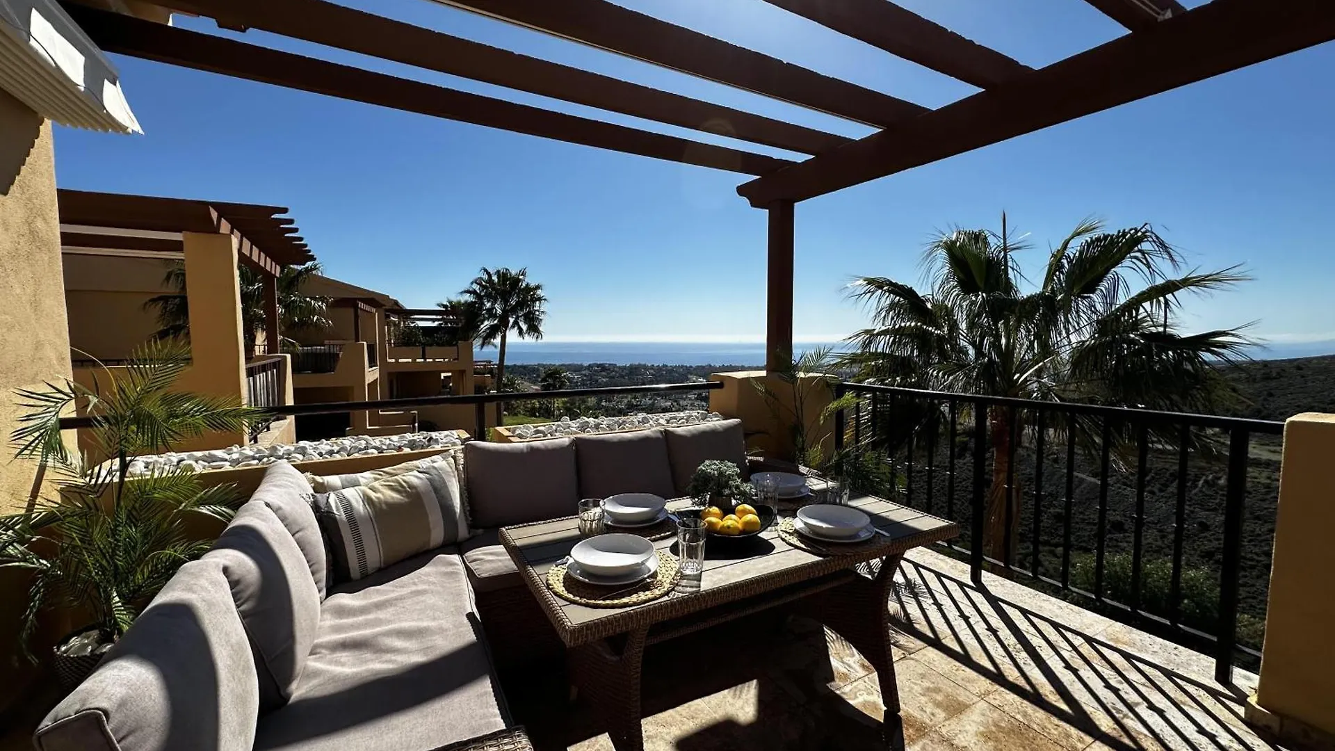 Charming 2 Bed Apartment In Quartiers Marbella Estepona